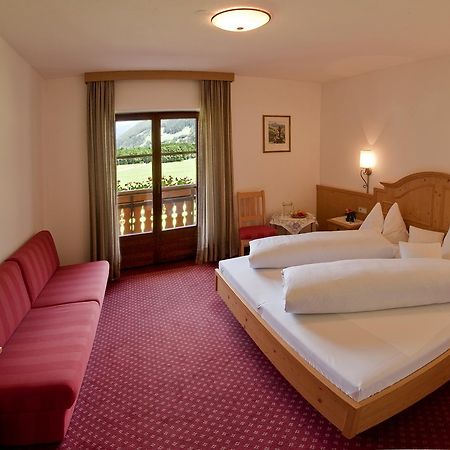 Hotel Bad Winkel 캄포투레스 외부 사진