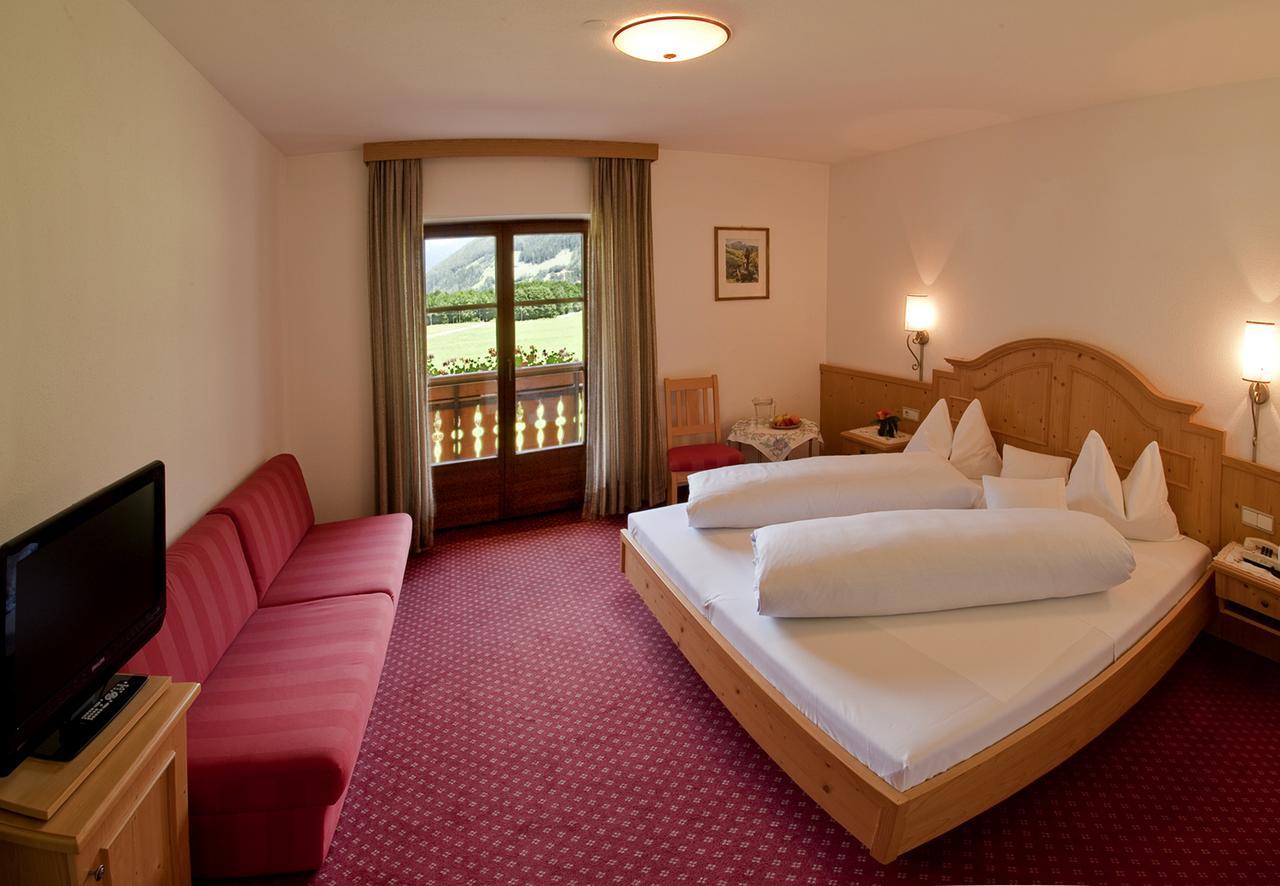 Hotel Bad Winkel 캄포투레스 외부 사진