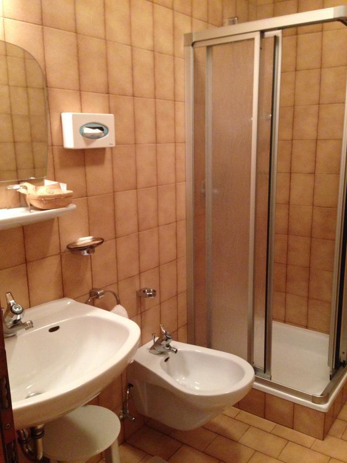 Hotel Bad Winkel 캄포투레스 외부 사진