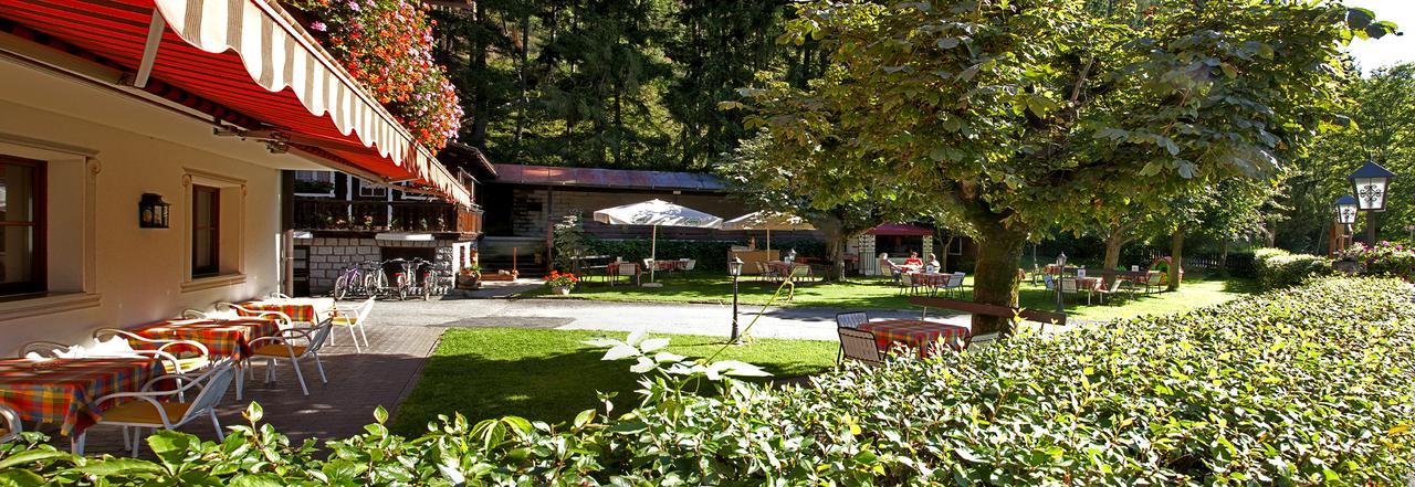 Hotel Bad Winkel 캄포투레스 외부 사진