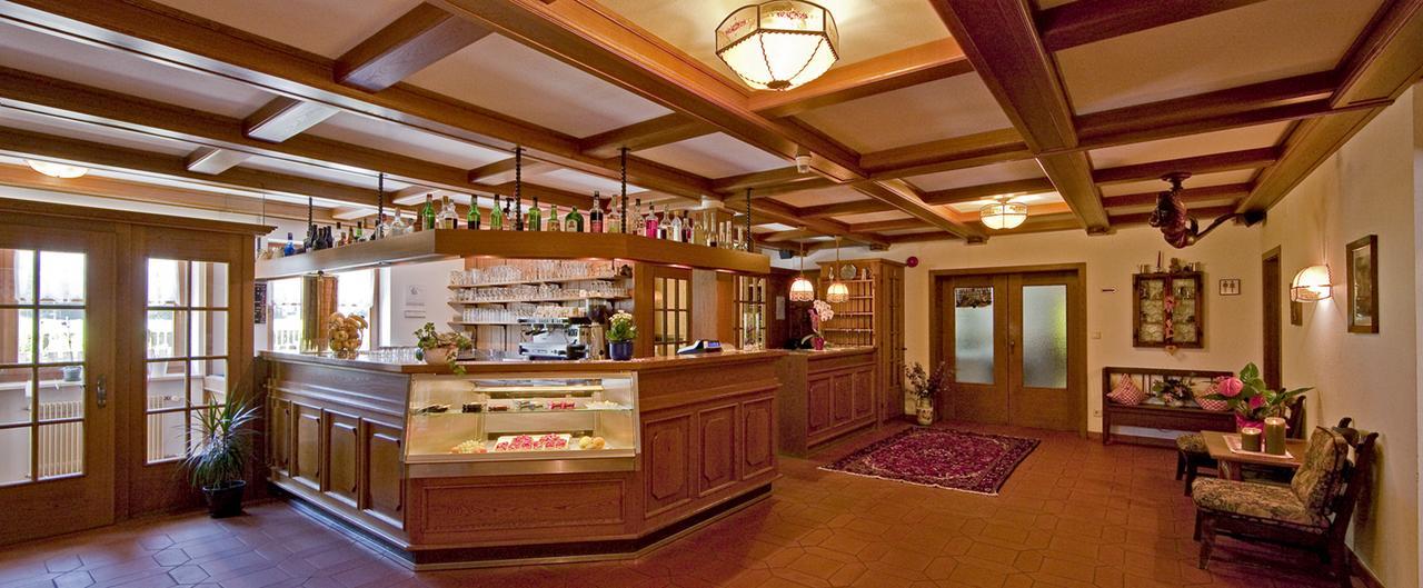 Hotel Bad Winkel 캄포투레스 외부 사진